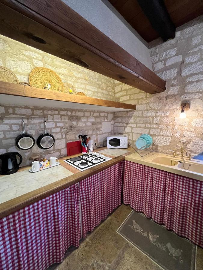 La Maison D'Alienor - Gites De Caractere A Chablis - 89 外观 照片