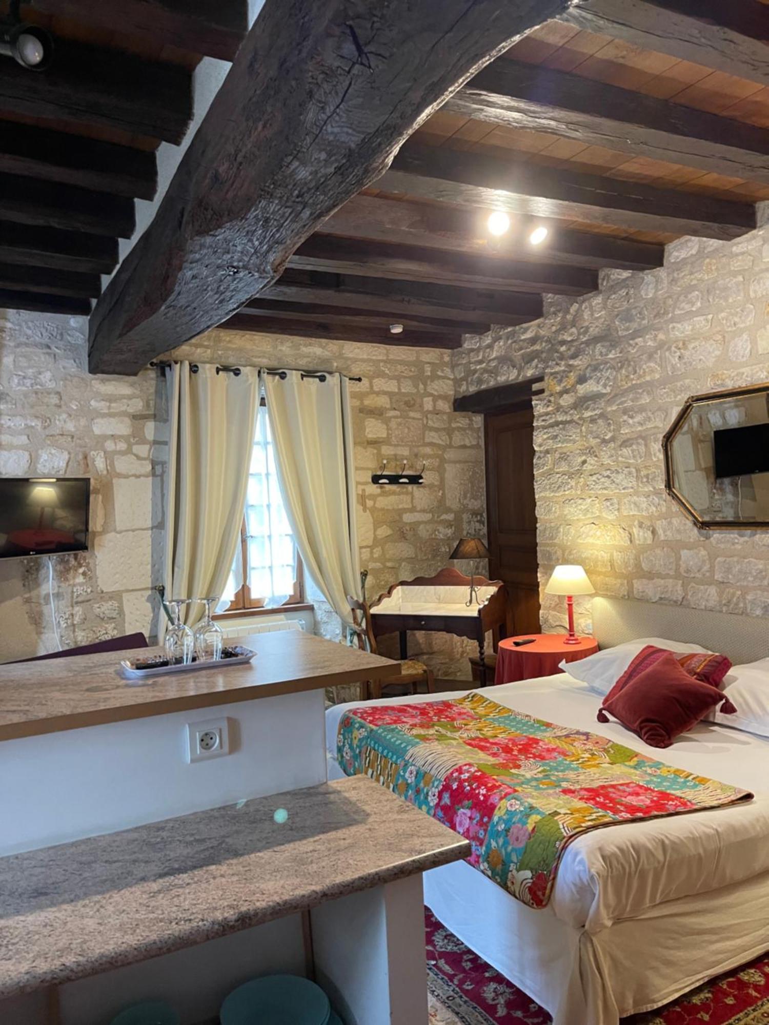 La Maison D'Alienor - Gites De Caractere A Chablis - 89 外观 照片